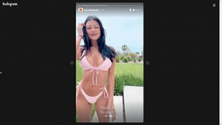[Babes, Bikini Models, Instagram] Asian Bathing Suit Model Finger Tickled